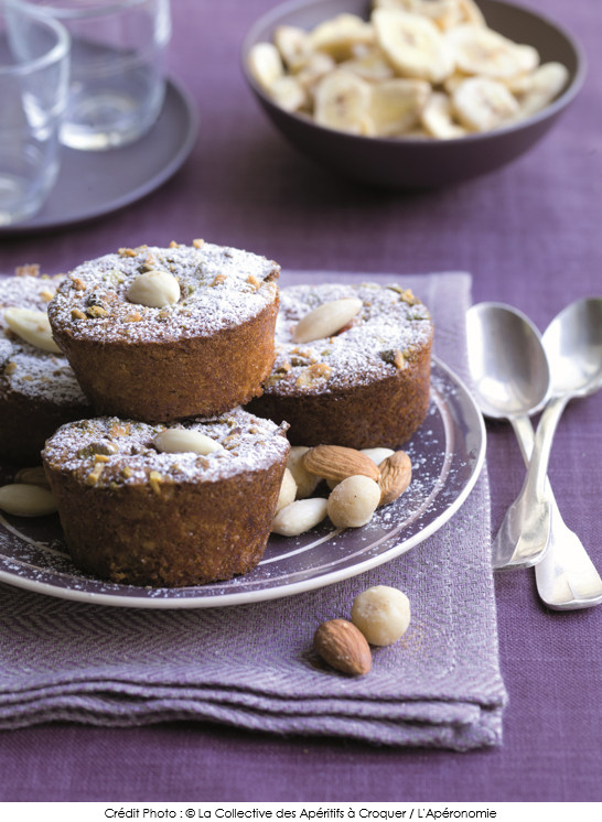 mini_muffins_croquants_a_la_framboise_aux_amandes_concassees_et_noix
