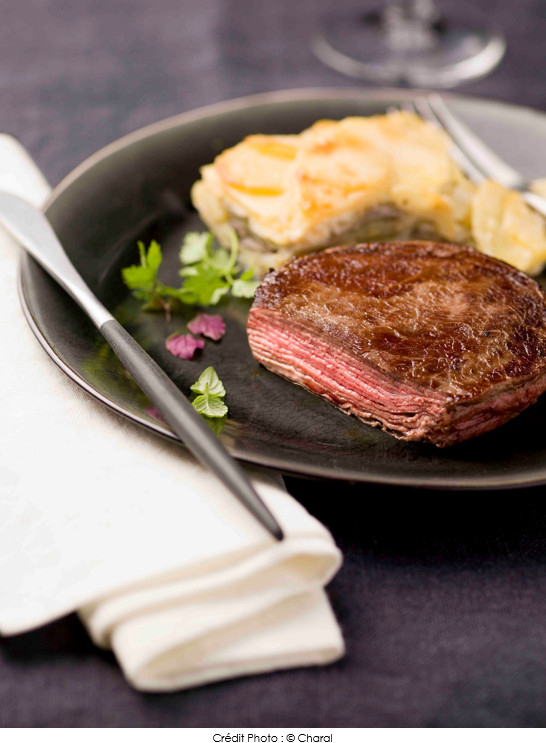 tendre_de_boeuf_gratin_de_cepes_et_pommes_de_terre