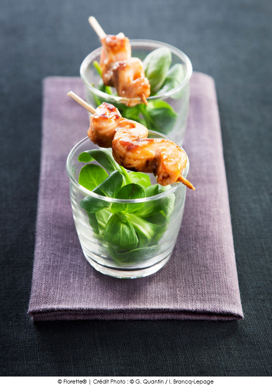 yakitori_de_saumon_sur_verrine_de_salade