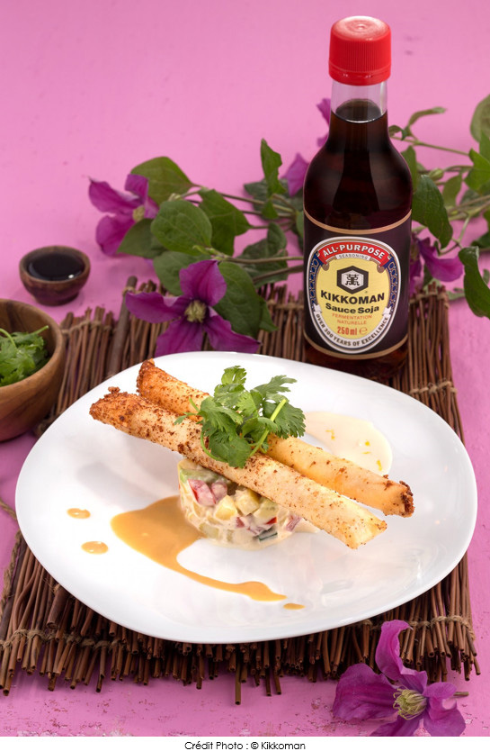 allumettes_aux_crevettes_et_fromage_sur_tartare_de_legumes