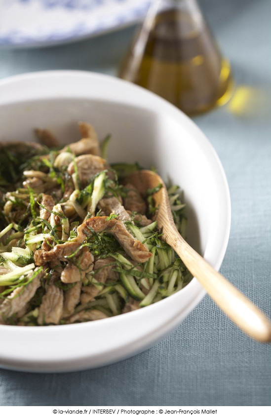 emince_de_veau_en_salade_de_courgettes_a_la_menthe