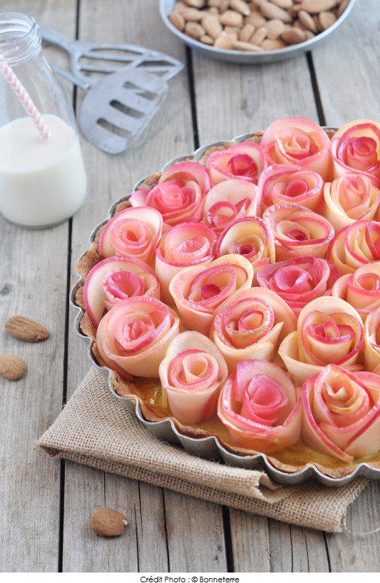 tarte_bouquet_de_roses_pomme_cannelle_a_la_boisson_riz_epeautre_amande