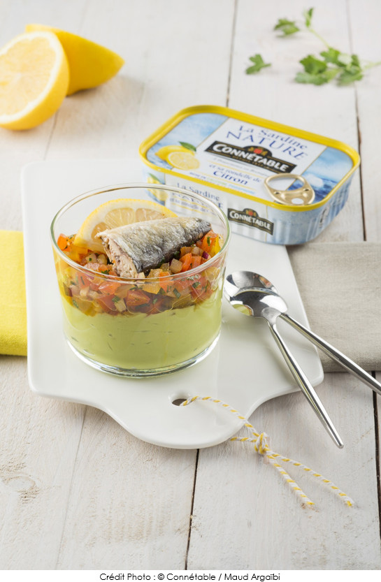 verrine_multicolore_a_la_sardine_nature_et_sa_rondelle_de_citron_connetable