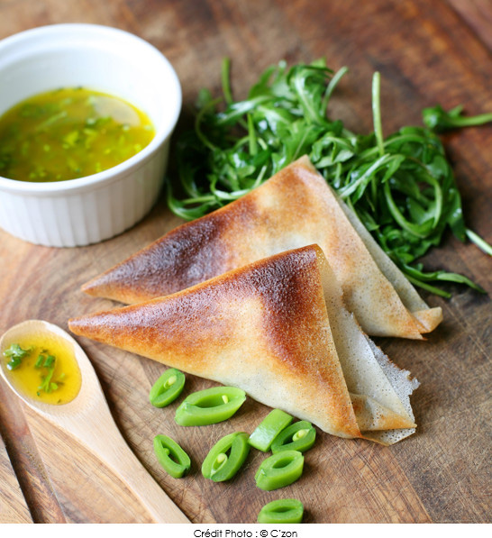 samossas_et_salade_vinaigrette_aux_herbes_fraiches