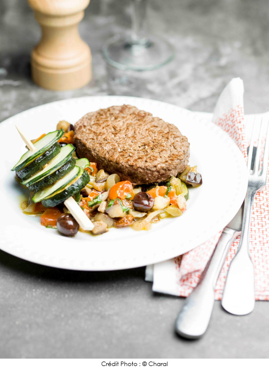 steak_hache_plein_ete_et_sa_ratatouille_caponata