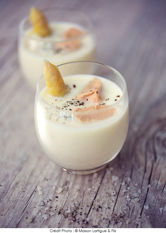 veloute_d_asperges_au_foie_gras_mi_cuit