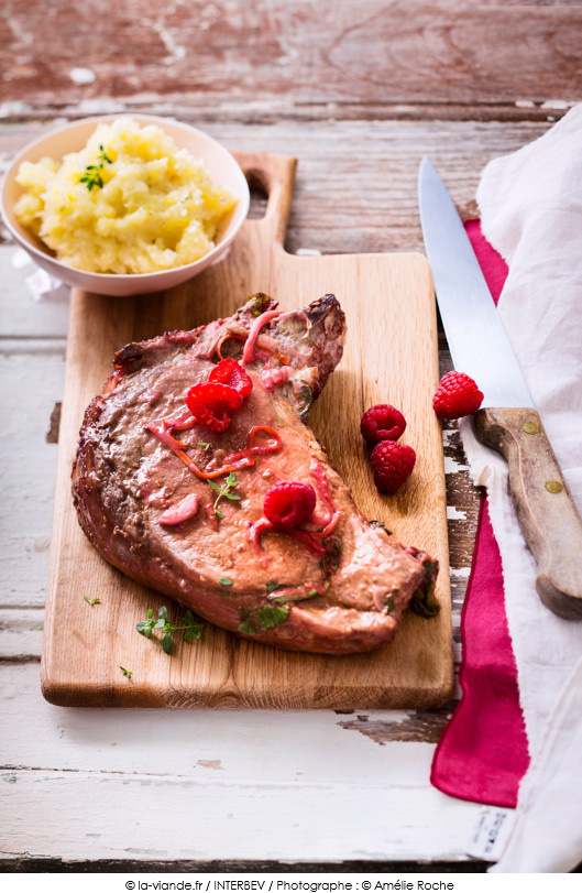 cotes_de_veau_marinees_aux_framboises