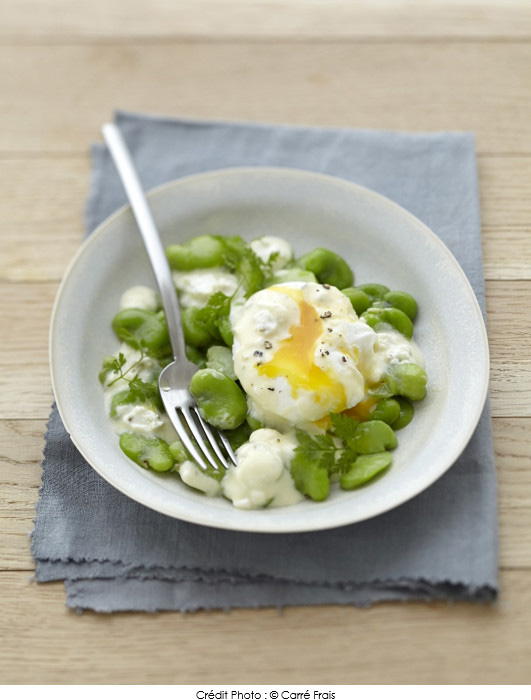 salade_de_feves_et_oeuf_poche_au_carre_frais_olives_touche_de_citron