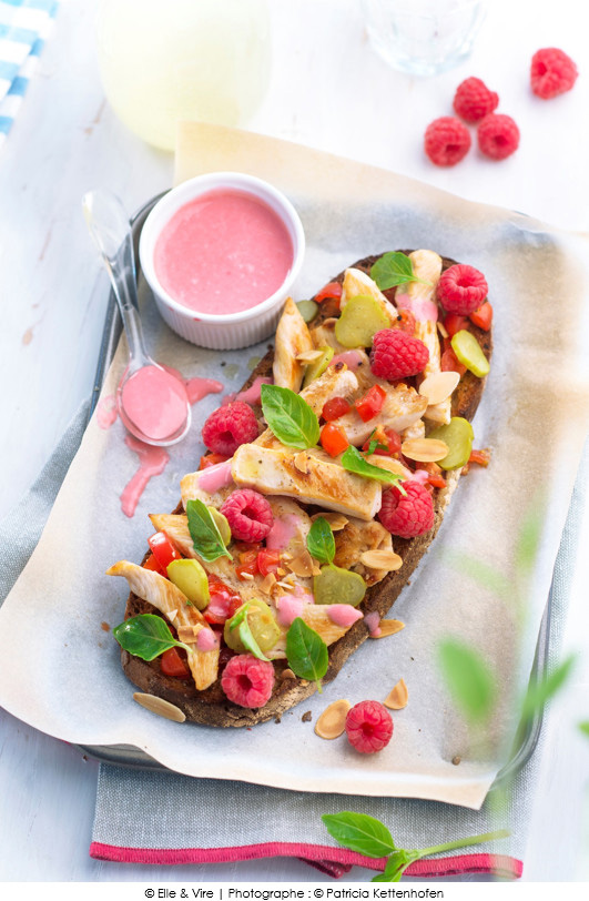 tartine_de_poulet_grille_et_sa_vinaigrette_a_la_framboise