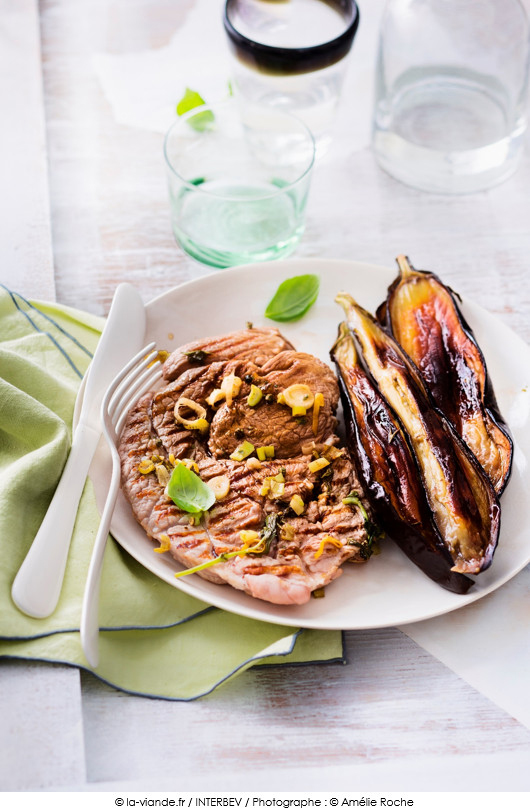 grillades_de_veau_marinees_au_poivre_vert_et_au_basilic