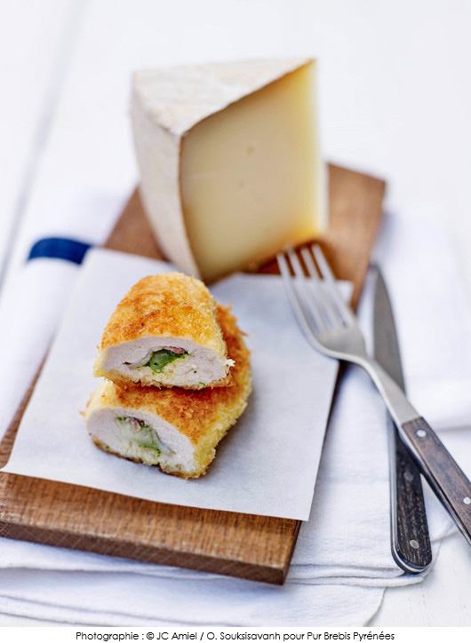 pintade-croustillante-au-fromage-pur-brebis-pyrenees-pesto-estragon-et-noisette