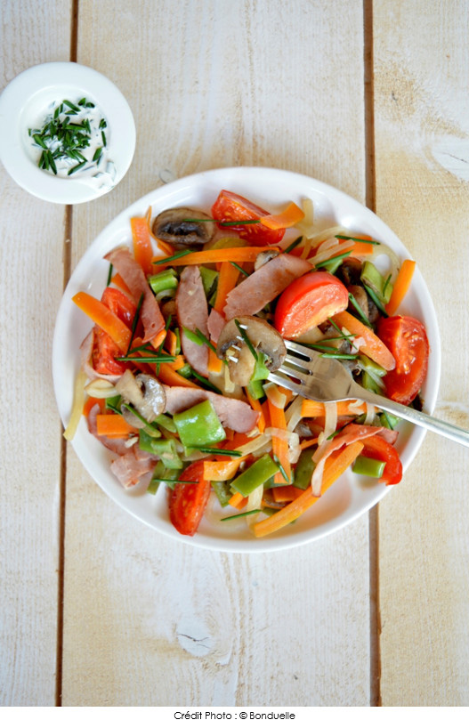 legumes-du-marche-aux-tomates-et-bacon-creme-legere-a-la-ciboulette