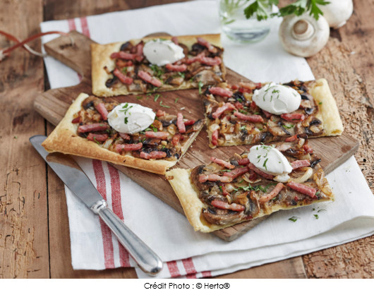 tarte-fine-aux-allumettes-chevre-champignons-au-cumin