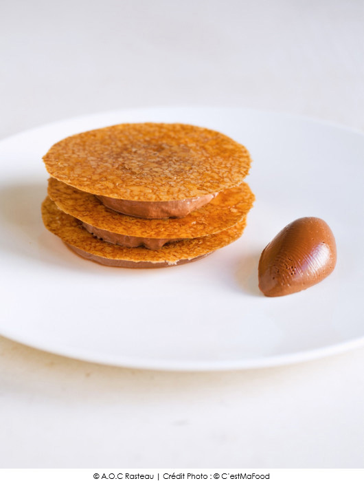 mousse-au-chocolat-manjari-tuiles-de-polenta-cremeux-chocolat-poivre