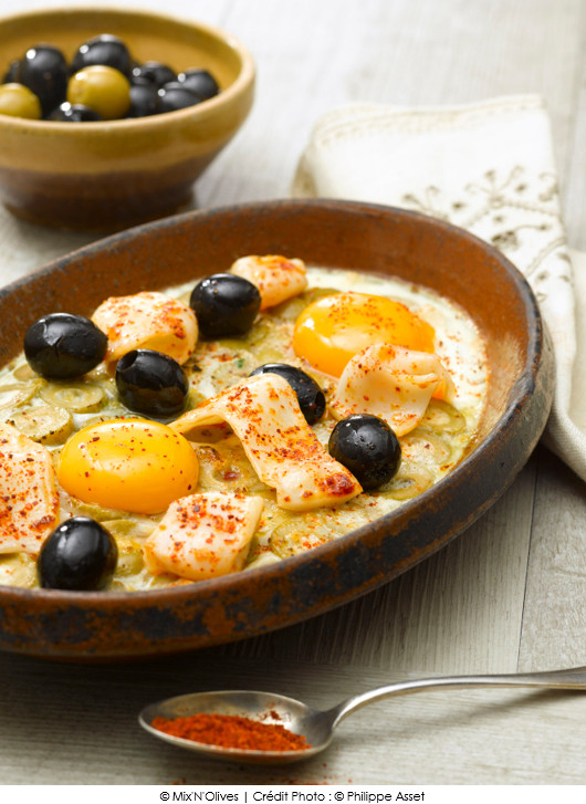 huevos-facon-cocotte-aux-olives-et-xipirones