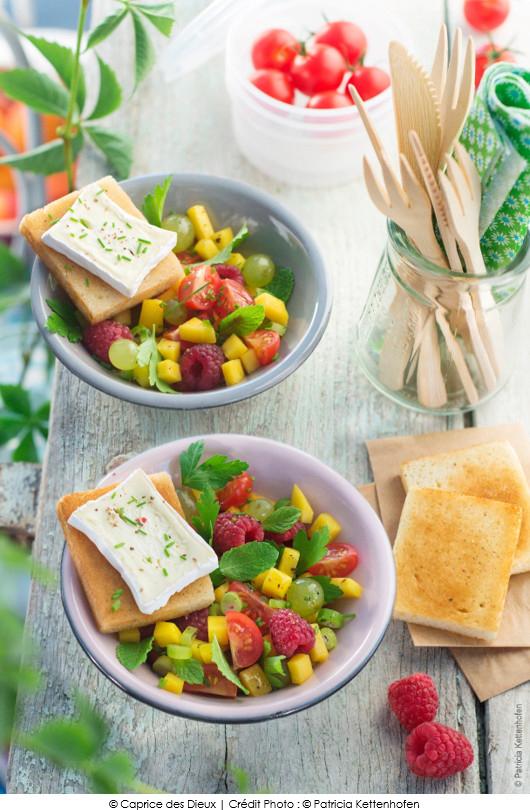 salade-tomates-cerise-mangue-framboise-herbes-et-toast-caprice-des-dieux