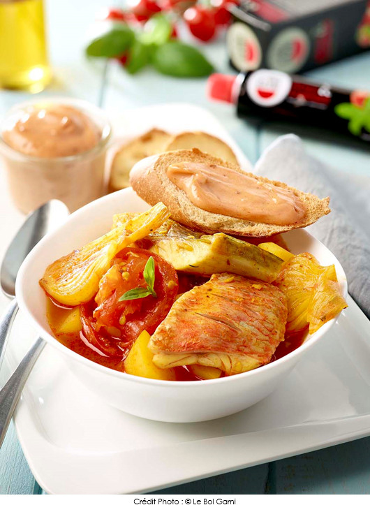 bouillabaisse-facile-a-la-pate-de-tomate-et-basilic-le-bol-garni