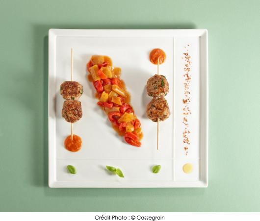 brochettes-dagneau-et-poivrons-cuisines-au-piment-despelette
