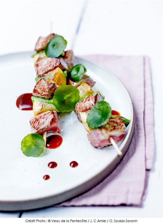 brochettes-de-veau-au-citron-et-aux-asperges