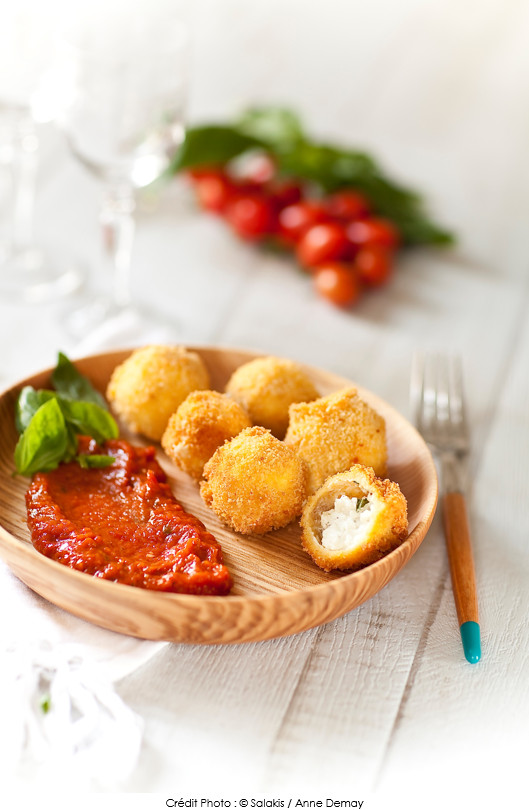 cromesquis-de-salakis-coulis-de-tomates
