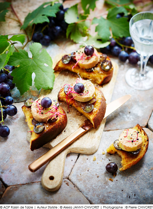 crostinis-de-foie-gras-et-muscat-du-ventoux-aop