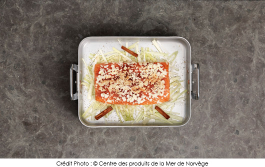saumon-de-norvege-au-four-aux-amandes-a-la-cannelle-et-au-fenouil