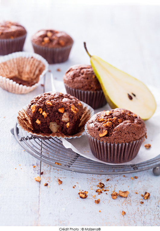 muffins-chocolat-aux-poires-pochees-et-noisettes-caramelisees