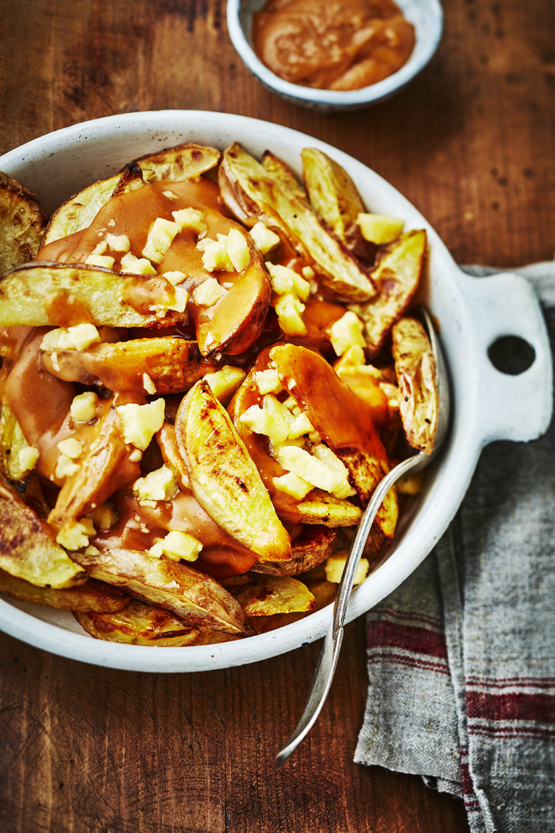 Poutine potatoes cheddar