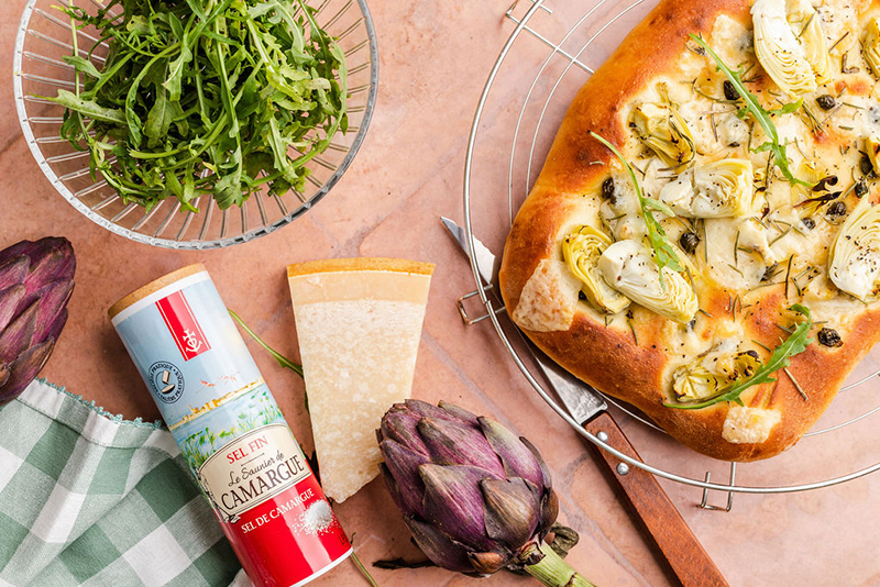 Focaccia blanche à l’artichaut et câpres