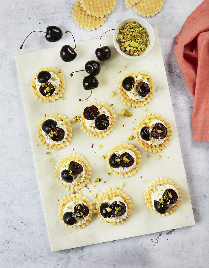 Tartelettes gaufrées aux cerises pistaches