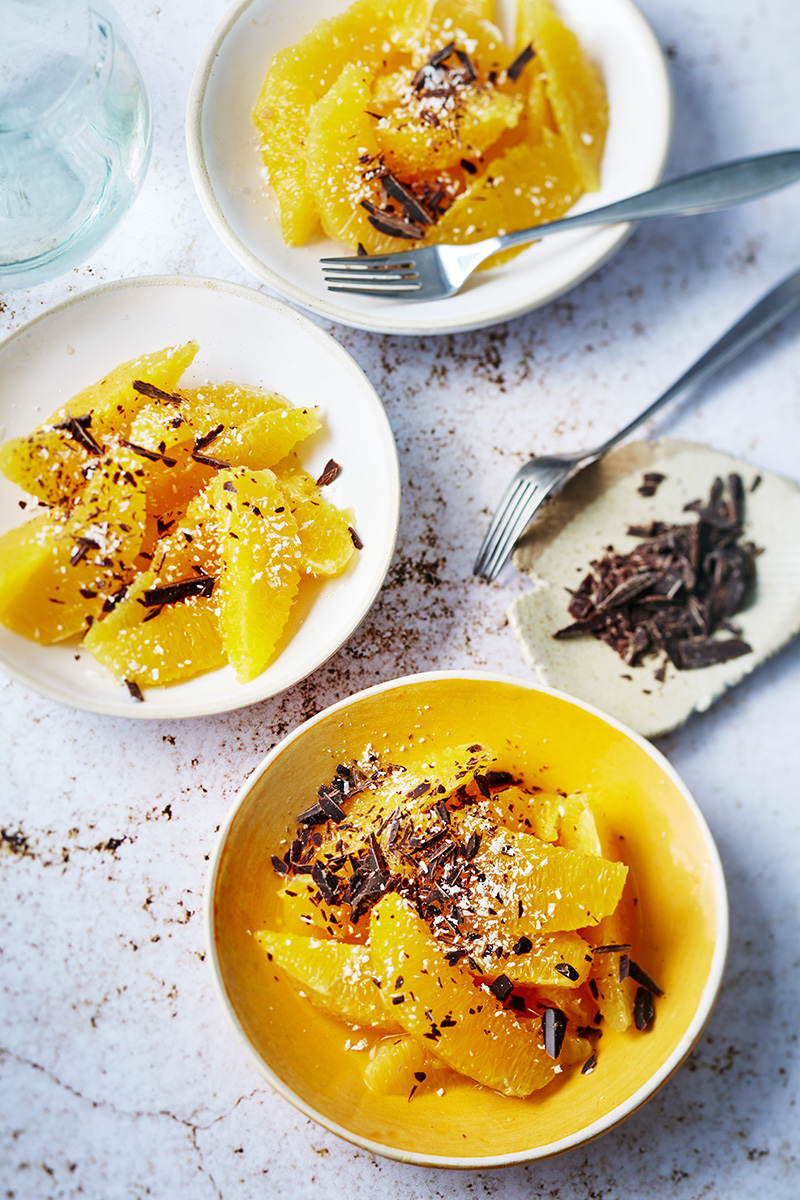 Salade orange copeaux de chocolat noix de coco râpée