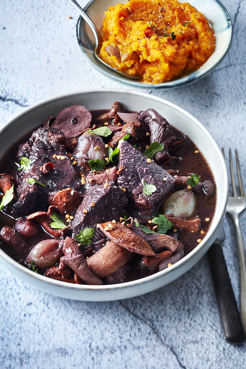 Bourguignon de bœuf Bio champignons des bois, écrasé de butternut aux marrons