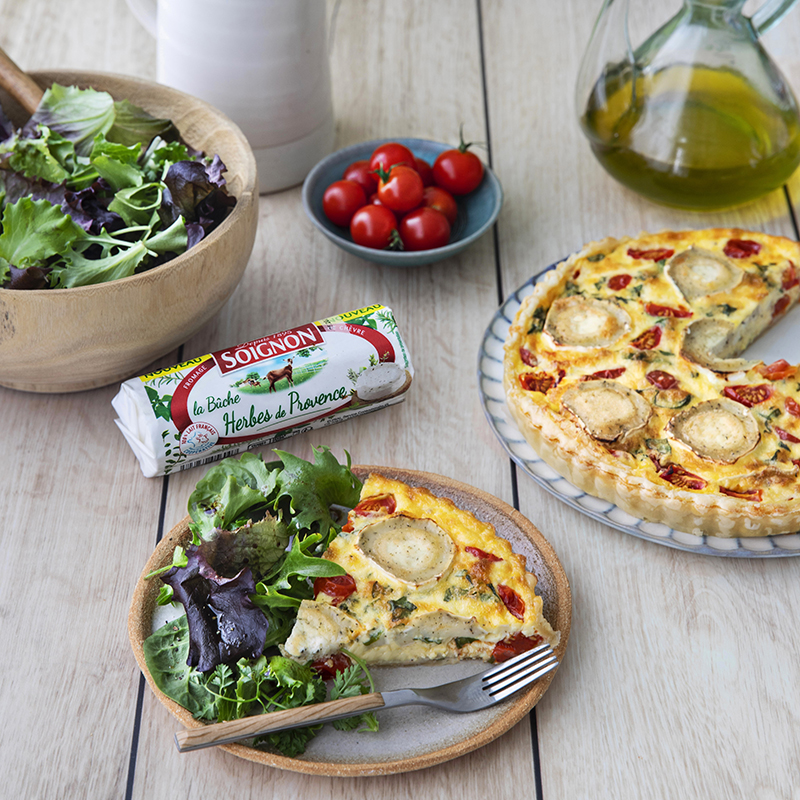 Quiche bûche de chèvre Herbes de Provence Soignon et tomates cerises
