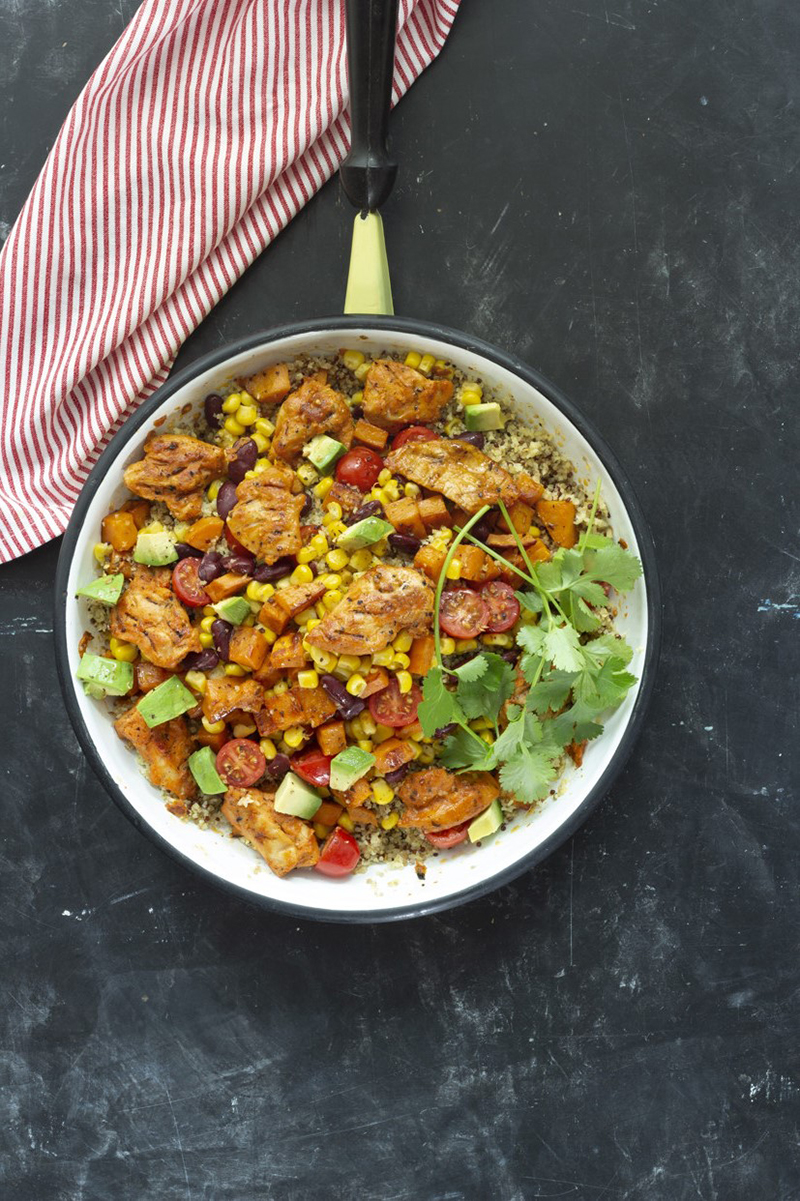 Poêlée de légumes, quinoa mini bouchées de poulet Mexican chili