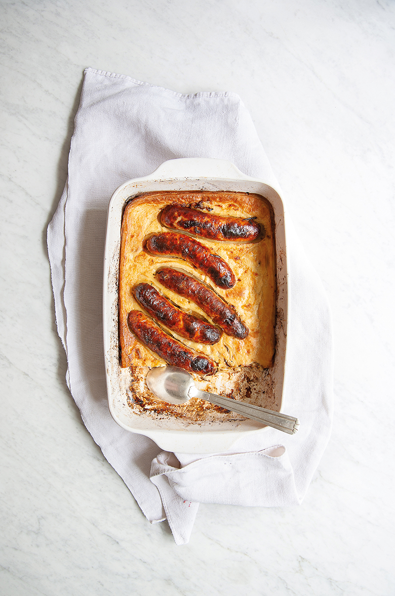 Saucisses de Toulouse oignons en croûte de crêpe