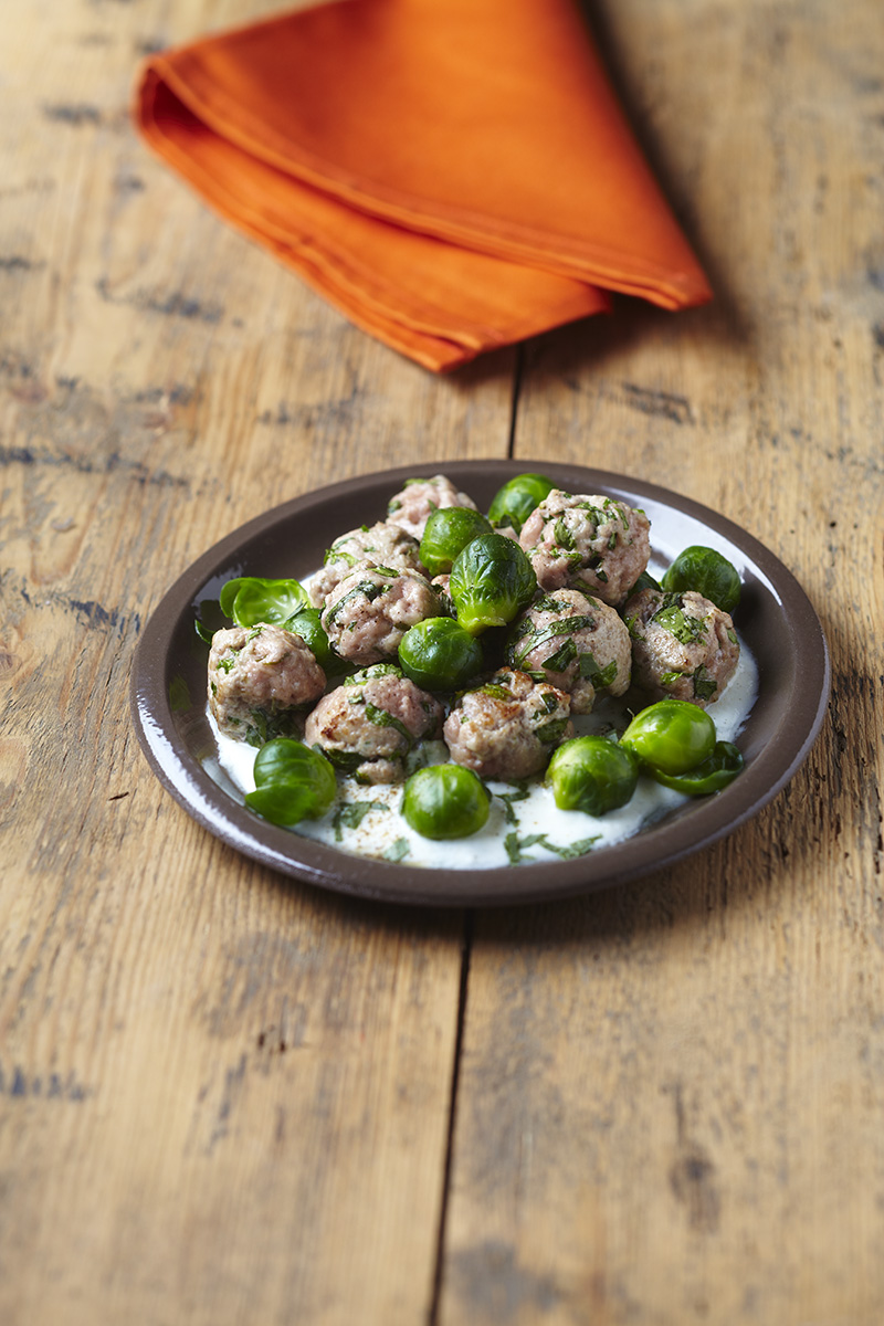 Fricassée de boulettes de veau choux de Bruxelles