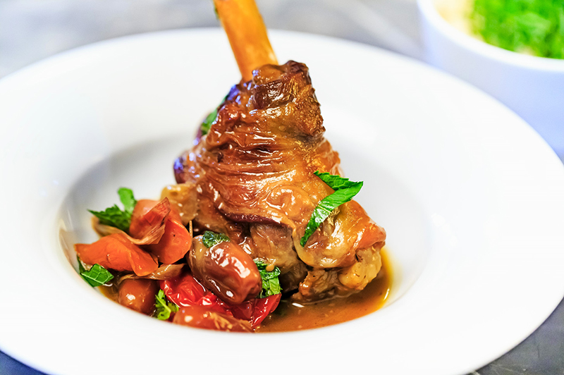 Souris d’agneau irlandais, confite au miel et dattes