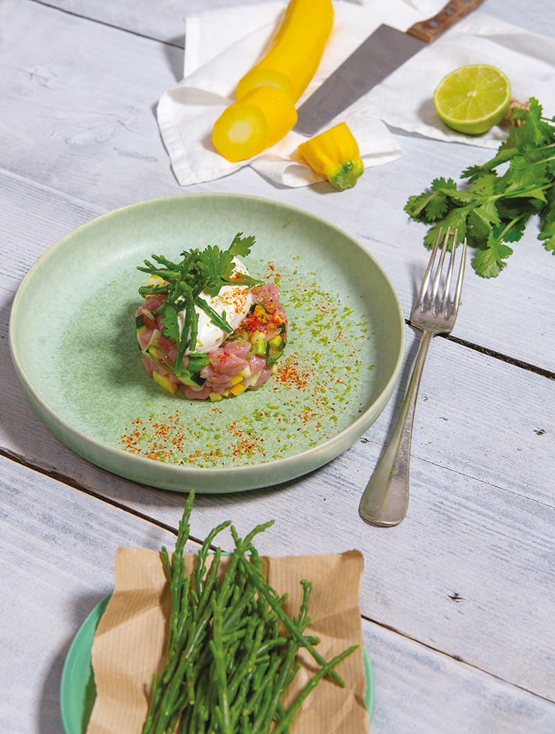 Tartare de courgettes et veau salicorne