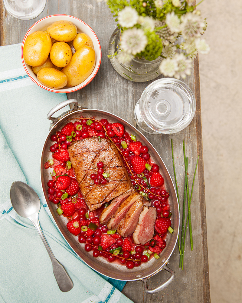 Magret de canard fruits rouges grenailles