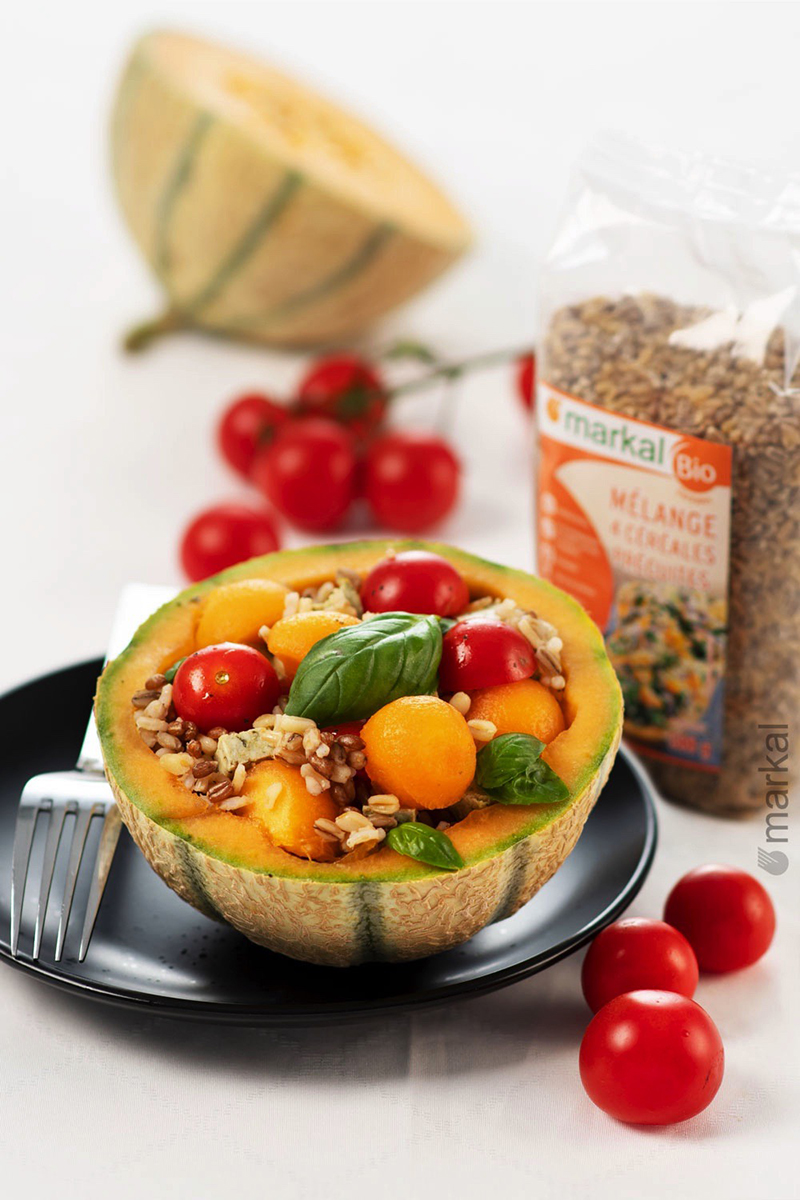 Salade de melon, tomates cerises, mélange 4 céréales précuites tofu au basilic