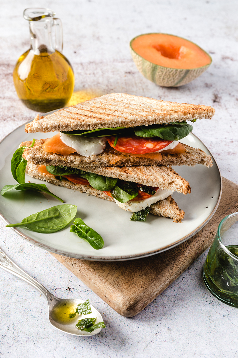 Club sandwich melon, chorizo mozzarella à l’huile d’olive de Provence AOP