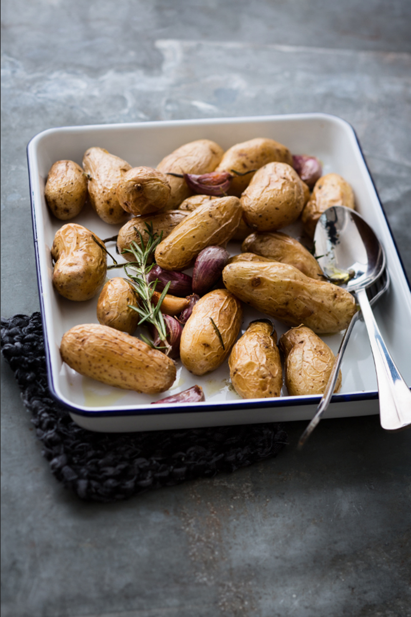 Pommes de terre confites à l’ail et romarin