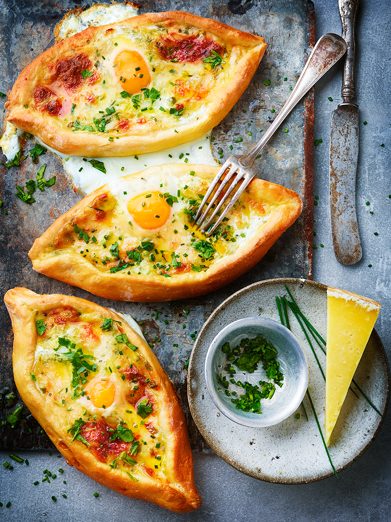 Œufs en croûte de pain et fromage 