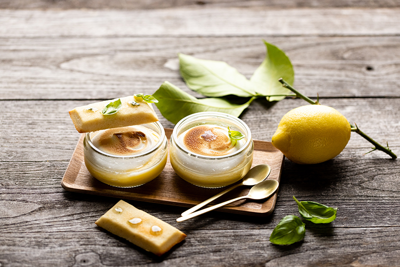 Tarte meringuée citron de Corse, biscuit financier gelée basilic citron