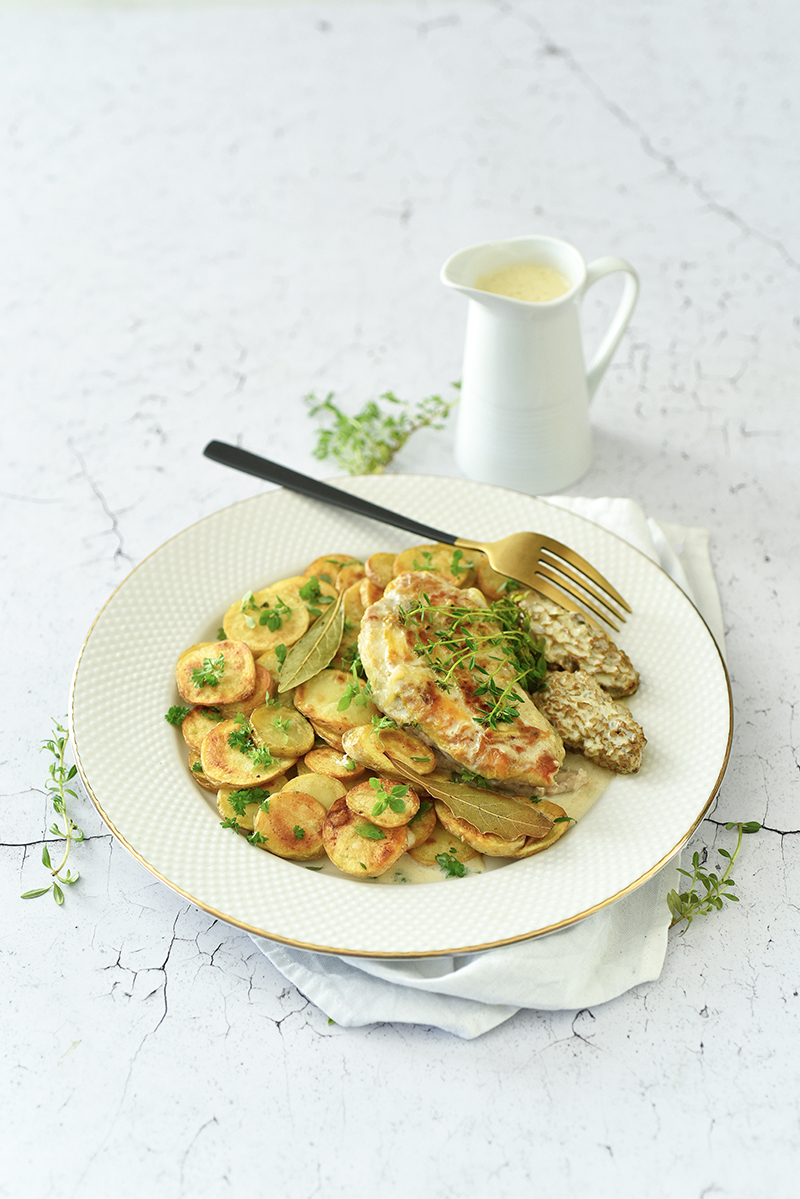 Fricassée de pintade morilles et Ratte du Touquet sarladaise