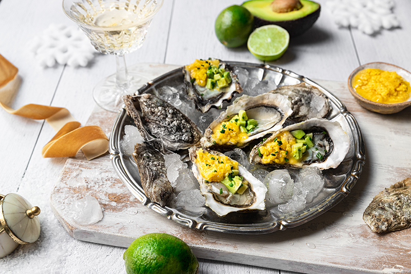 Huîtres fraîches, granité mangue, avocat citron vert
