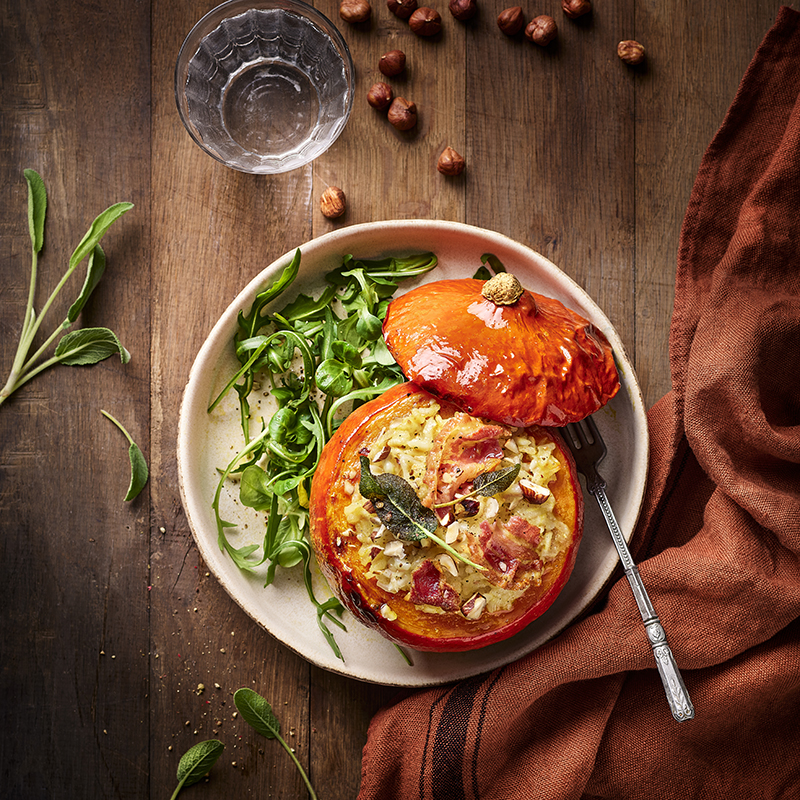 Potimarron farci au risotto pancetta sauge noisettes