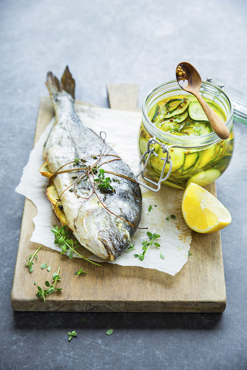 Daurade grillée thym, condiment courgettes