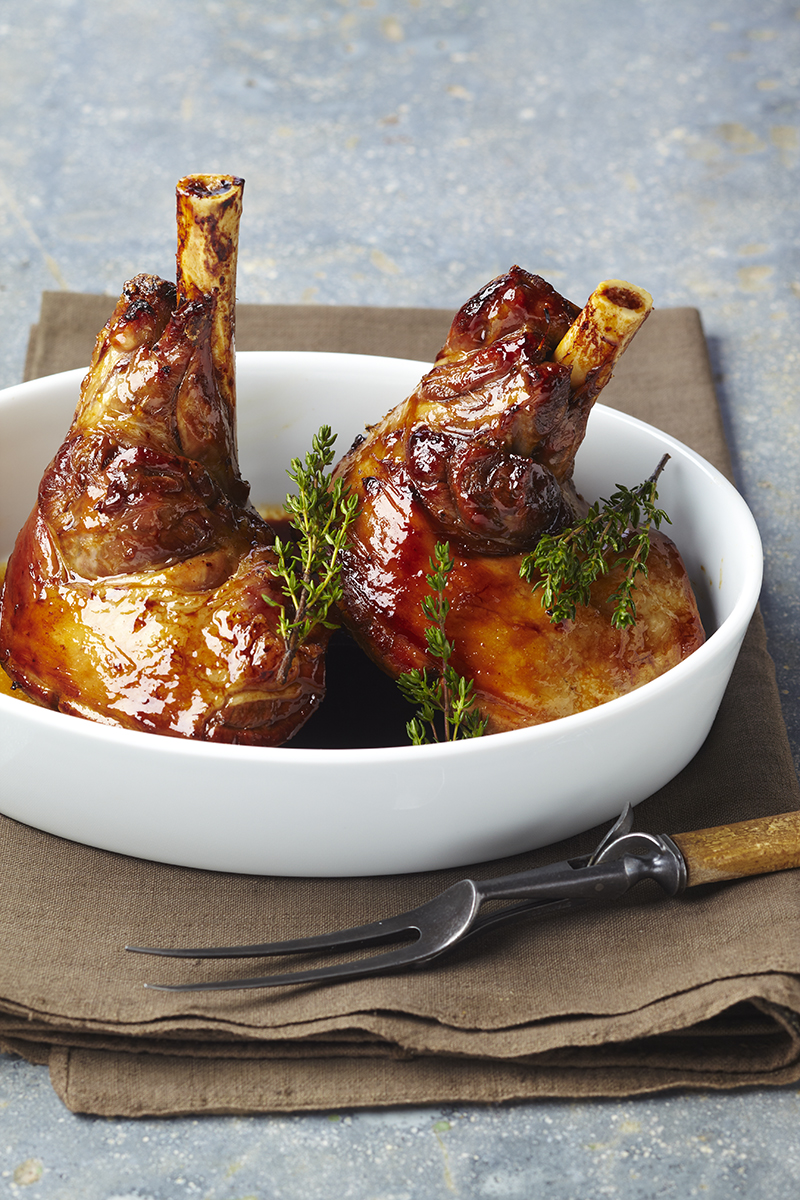 Souris d’agneau rôties miel, à l’ail rose et thym