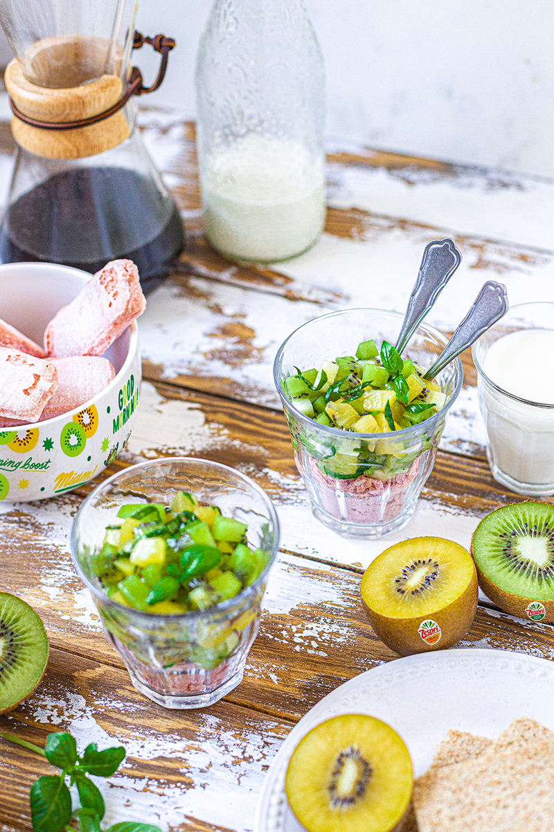 Tartare de kiwi basilic biscuit rose